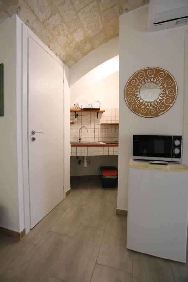 Apartamento Due Passi Dal Borgo Antico 3 Bari Exterior foto