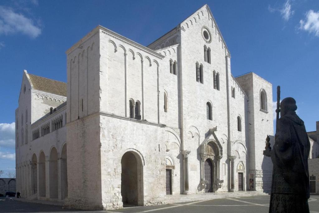 Apartamento Due Passi Dal Borgo Antico 3 Bari Exterior foto