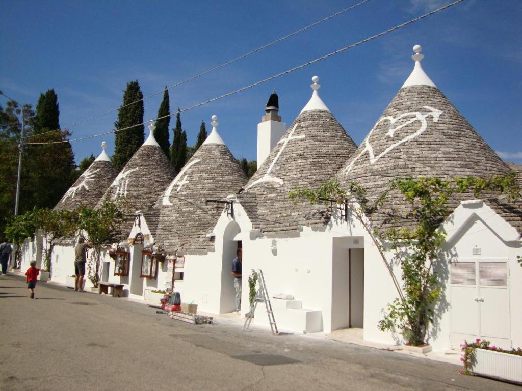 Apartamento Due Passi Dal Borgo Antico 3 Bari Exterior foto