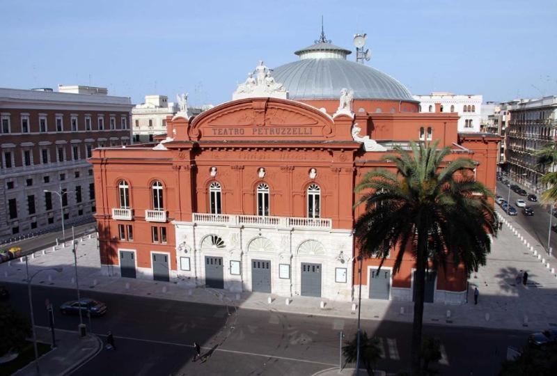 Apartamento Due Passi Dal Borgo Antico 3 Bari Exterior foto